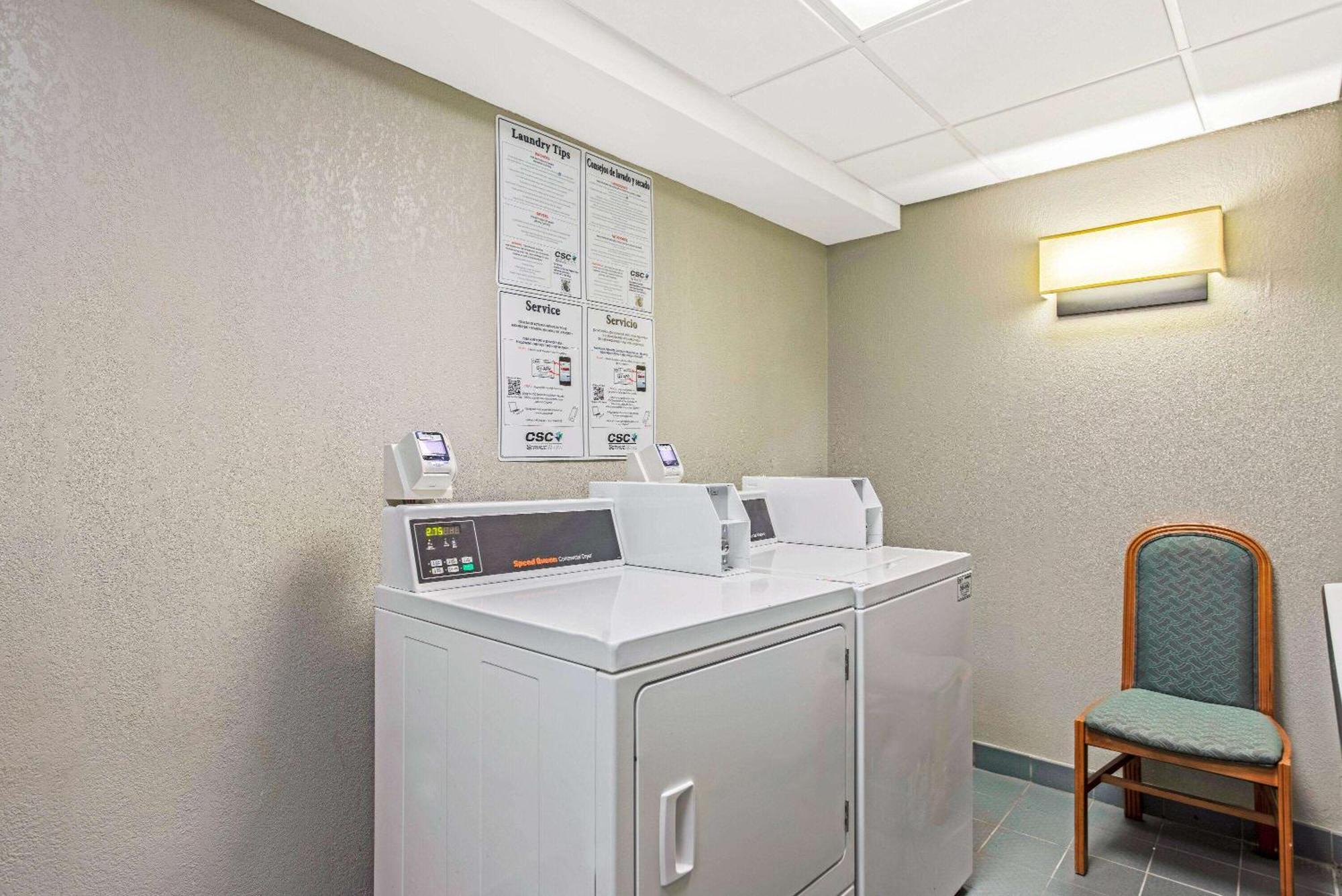 La Quinta By Wyndham Birmingham Hotel 3*