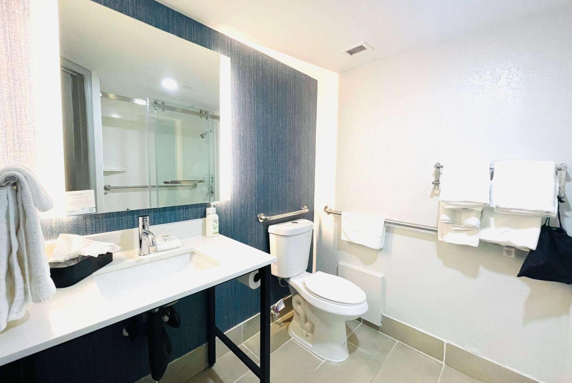 La Quinta By Wyndham Birmingham Hotel 3*